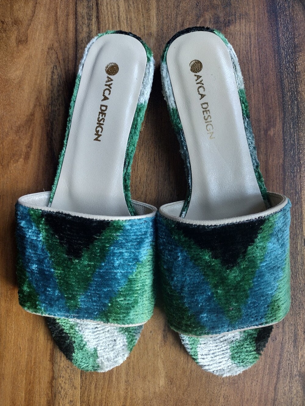 NEW Ayca Design Juliette Ikat Blue And Black Silk Velvet Sandals Size 39 (8.5)